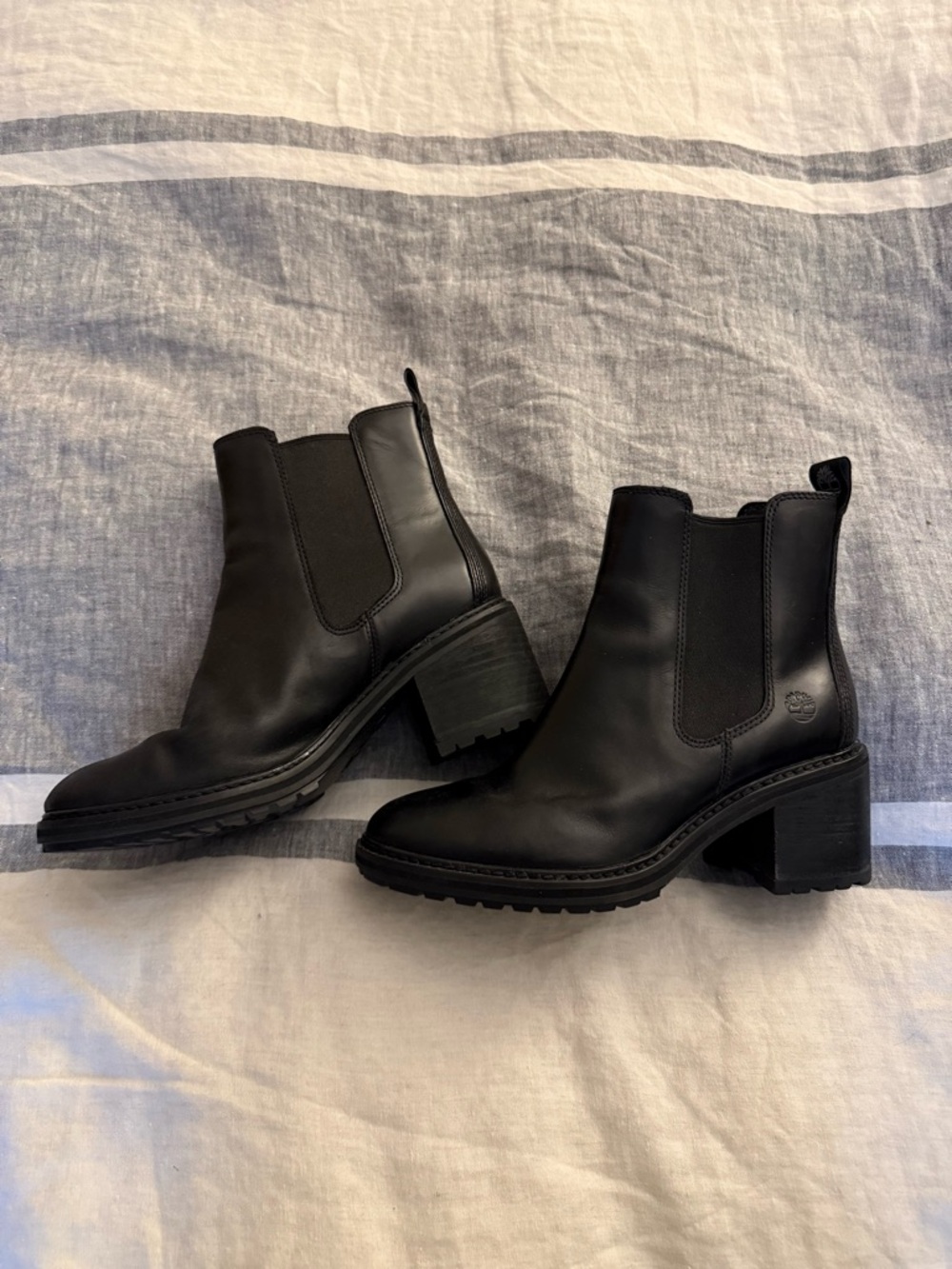 Timberland Women's Black Leather Chelsea Block Heel Ankle Boots
